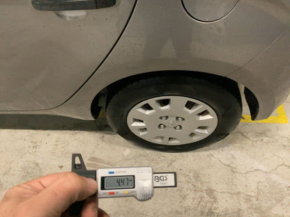 Neumático trasero izquierdo