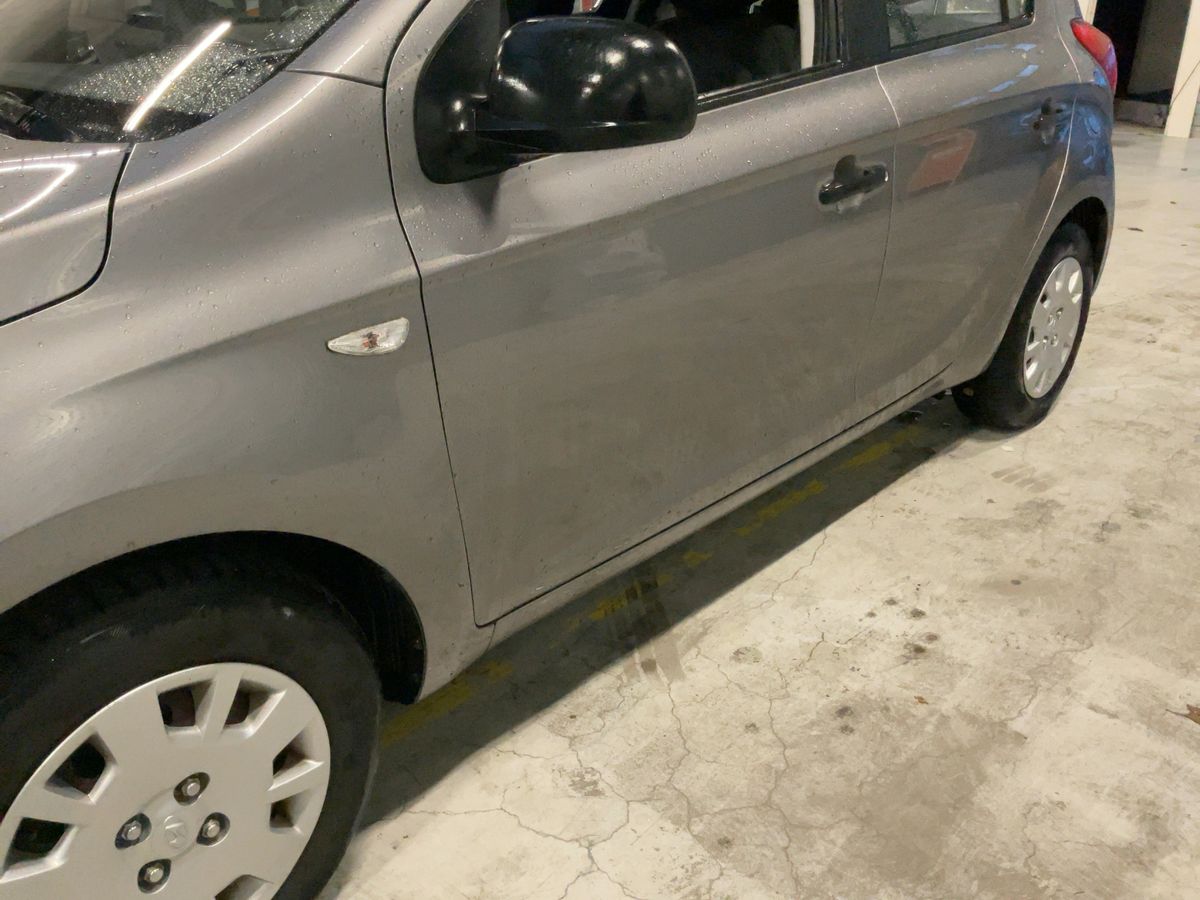 Lateral delantero izquierdo