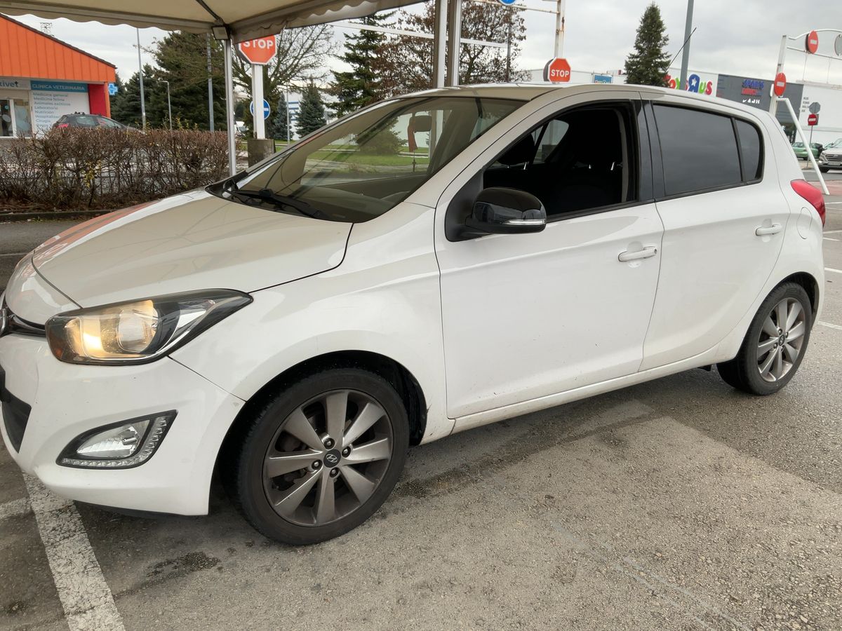 Lateral delantero izquierdo