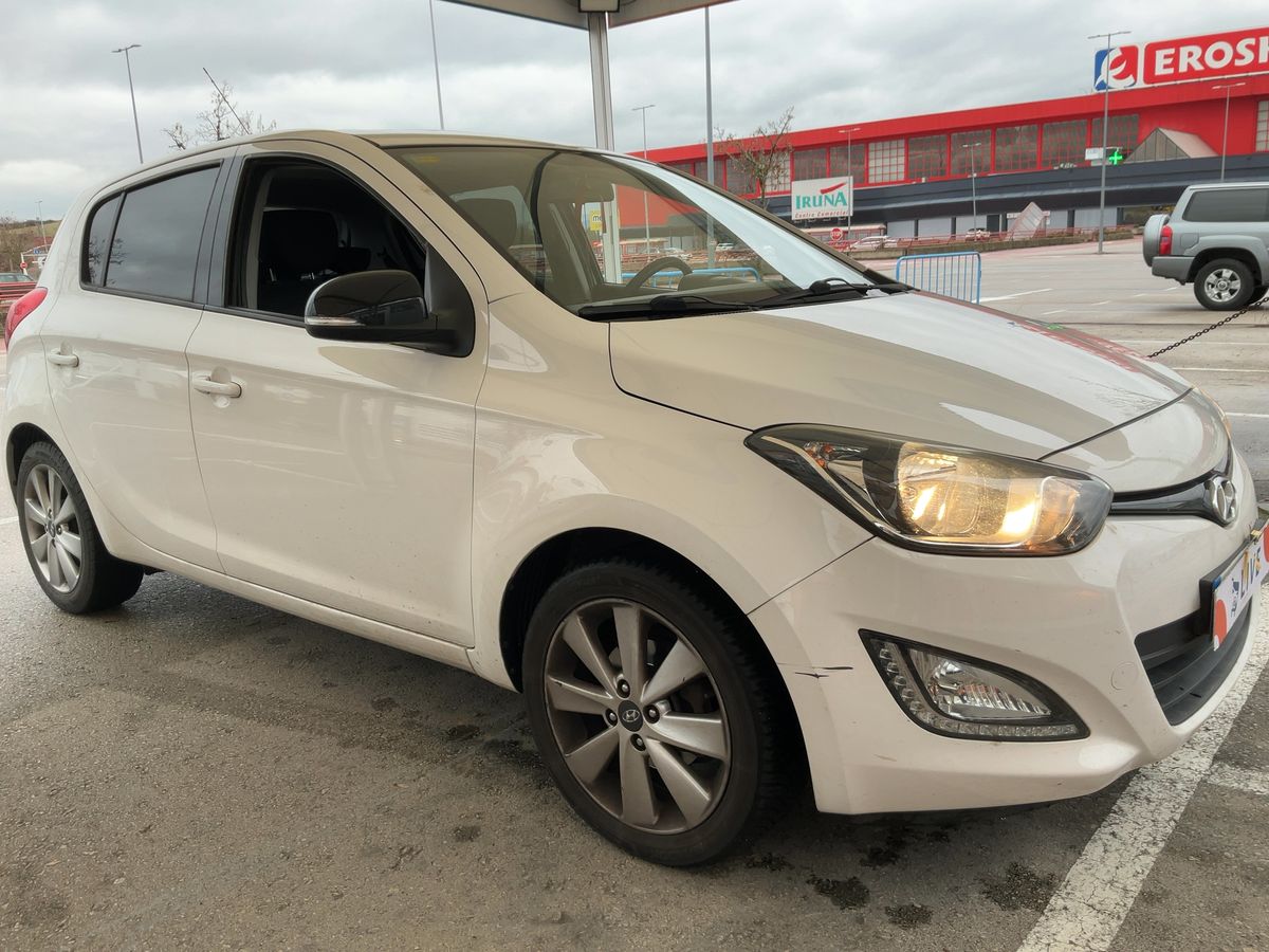 Lateral delantero derecho