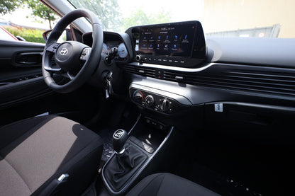 Hyundai i20 1.2 MPI 79 Trend Nav 16Z DigCo PrivG BSM 90504725 8