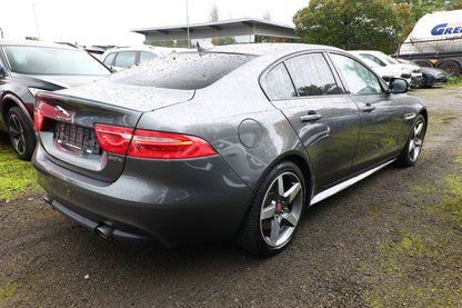 Jaguar XE 200 Aut. R-Sport Nav Kam SHZ ACC PDC Klimaaut 97878710 2