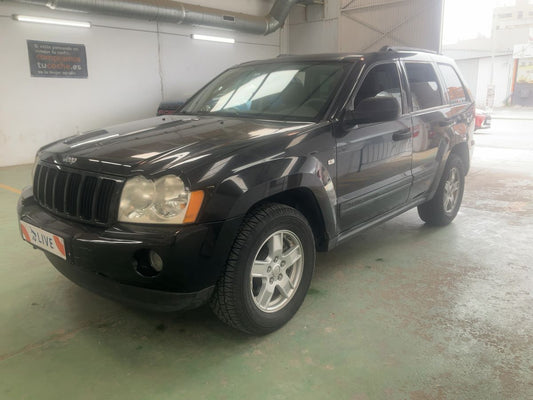 Frontal izquierda
