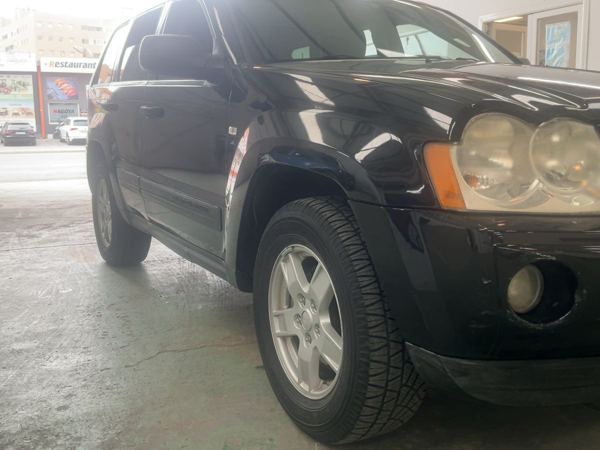 Lateral delantero derecho