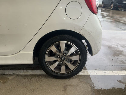 Neumático trasero izquierdo