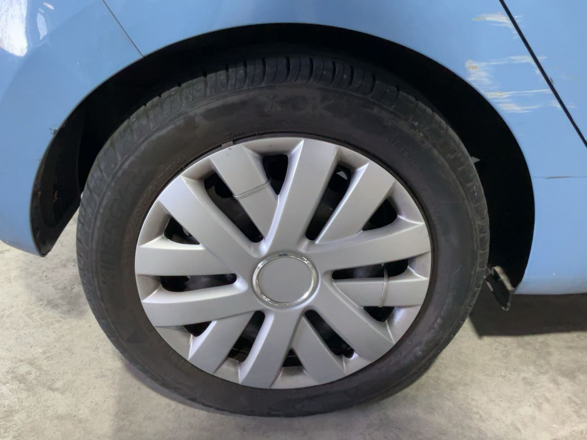 Neumático trasero derecho