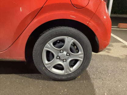 Neumático trasero izquierdo