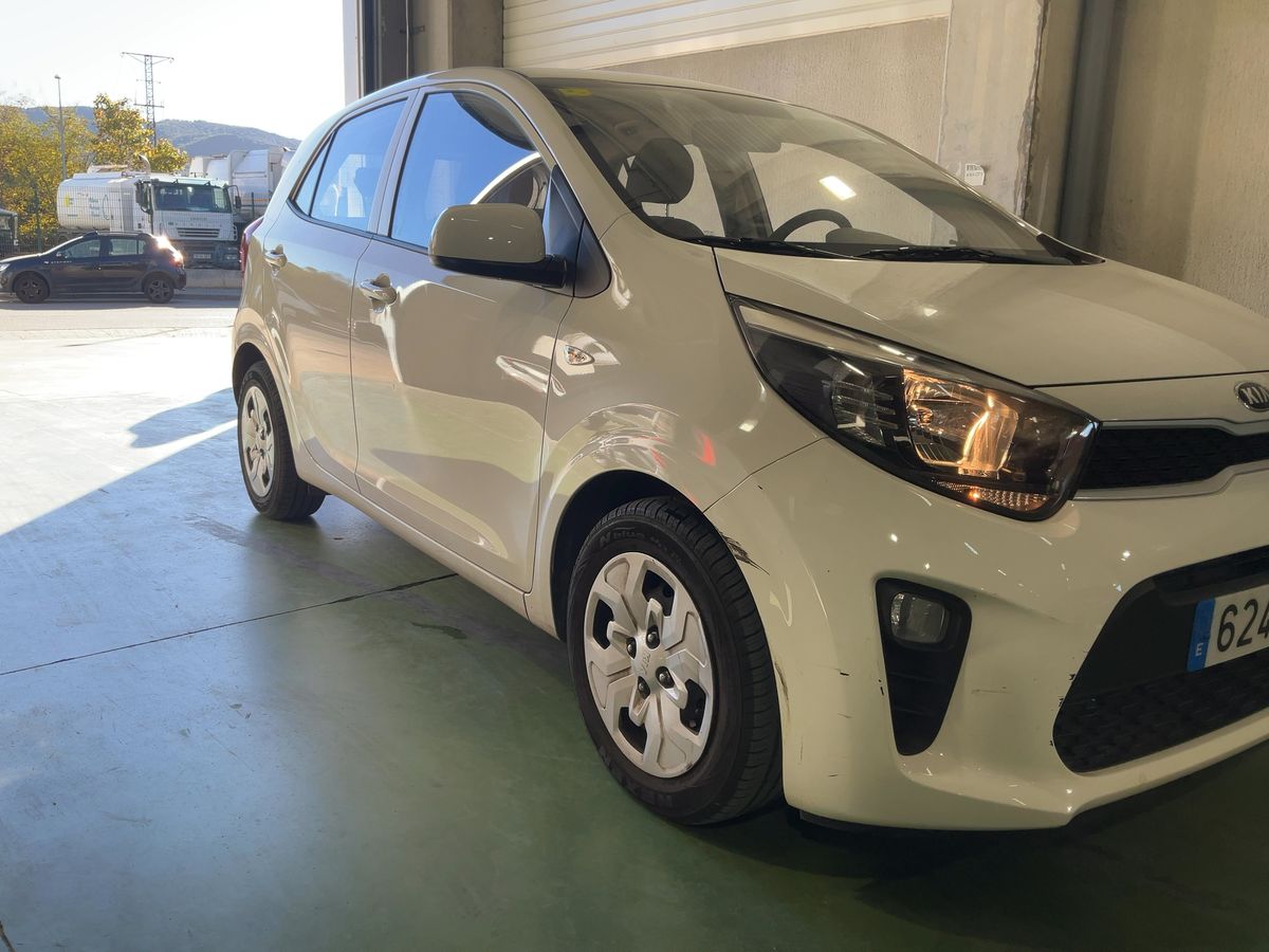 Lateral delantero derecho