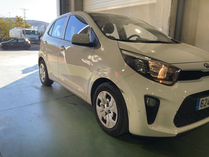 Lateral delantero derecho