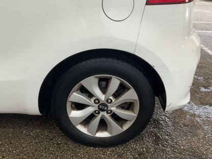 Neumático trasero izquierdo