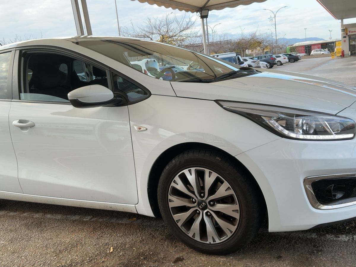 Lateral delantero derecho