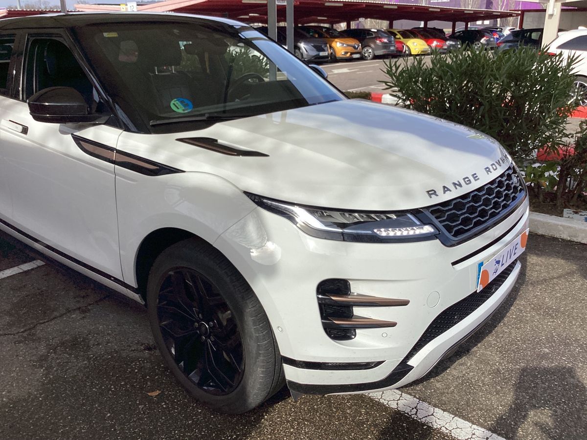 Lateral delantero derecho