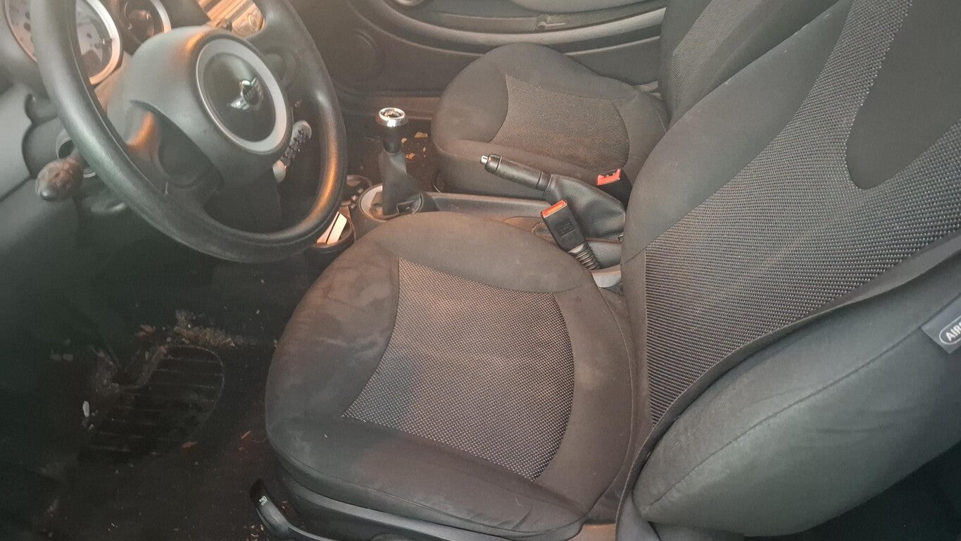 MINI Mini One 1.4 143938807 6