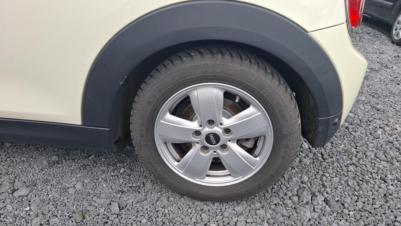 MINI Mini Cooper Klima LM PDC GRA BT MFL 149169741 9