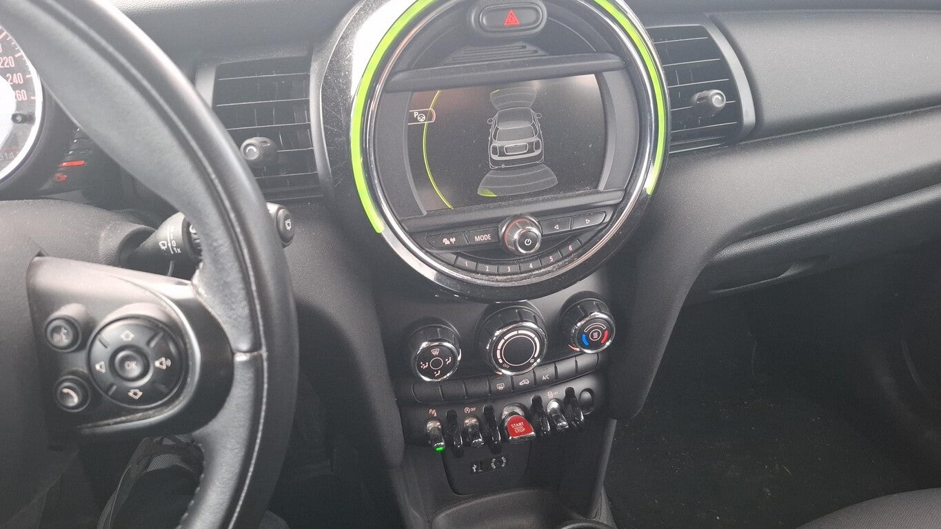 MINI Mini One 5-T Automatik LED PDC Klima 1. Hand 155181801 6