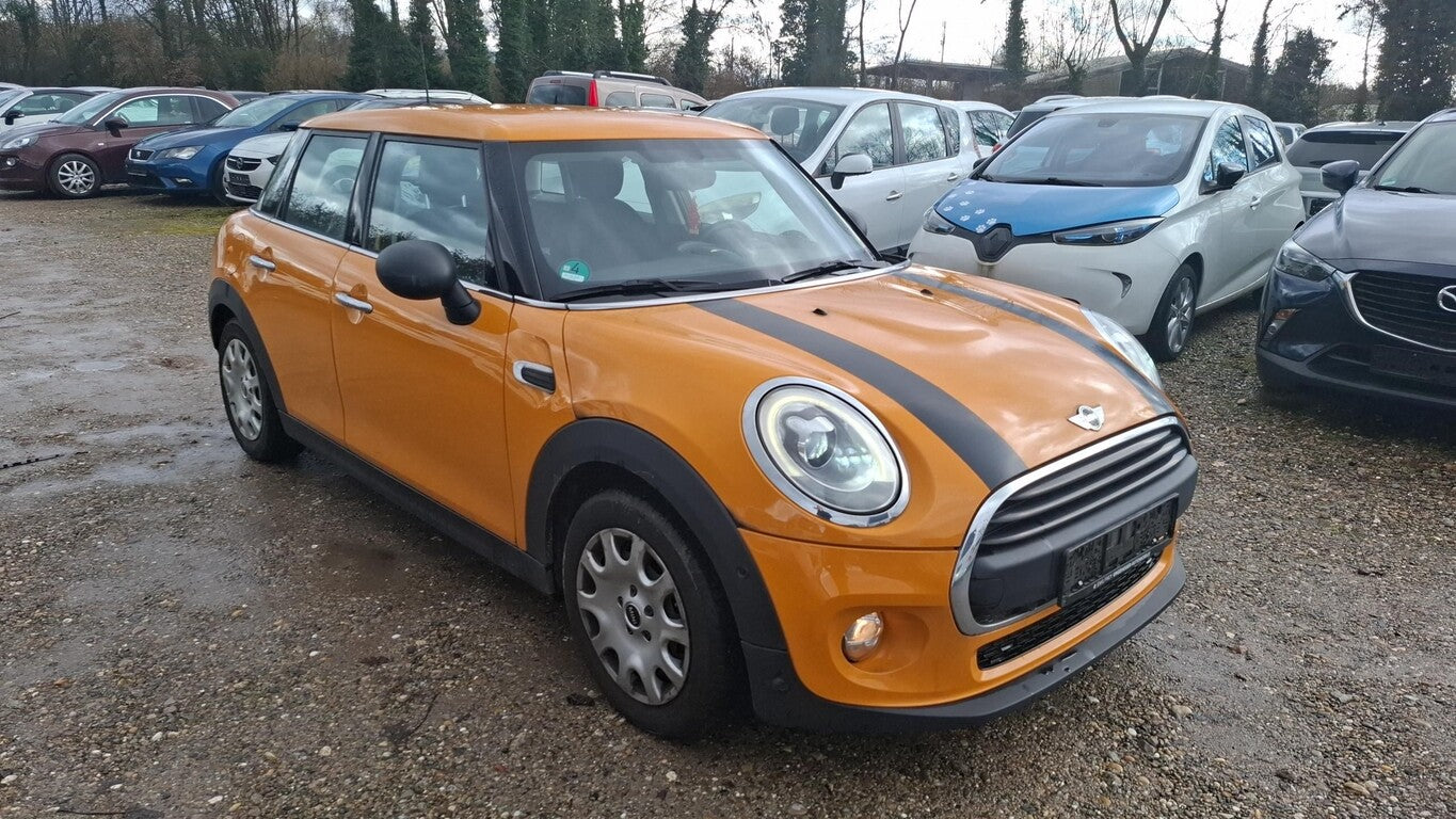MINI Mini One 5-T Automatik LED PDC Klima 1. Hand 155181801 1