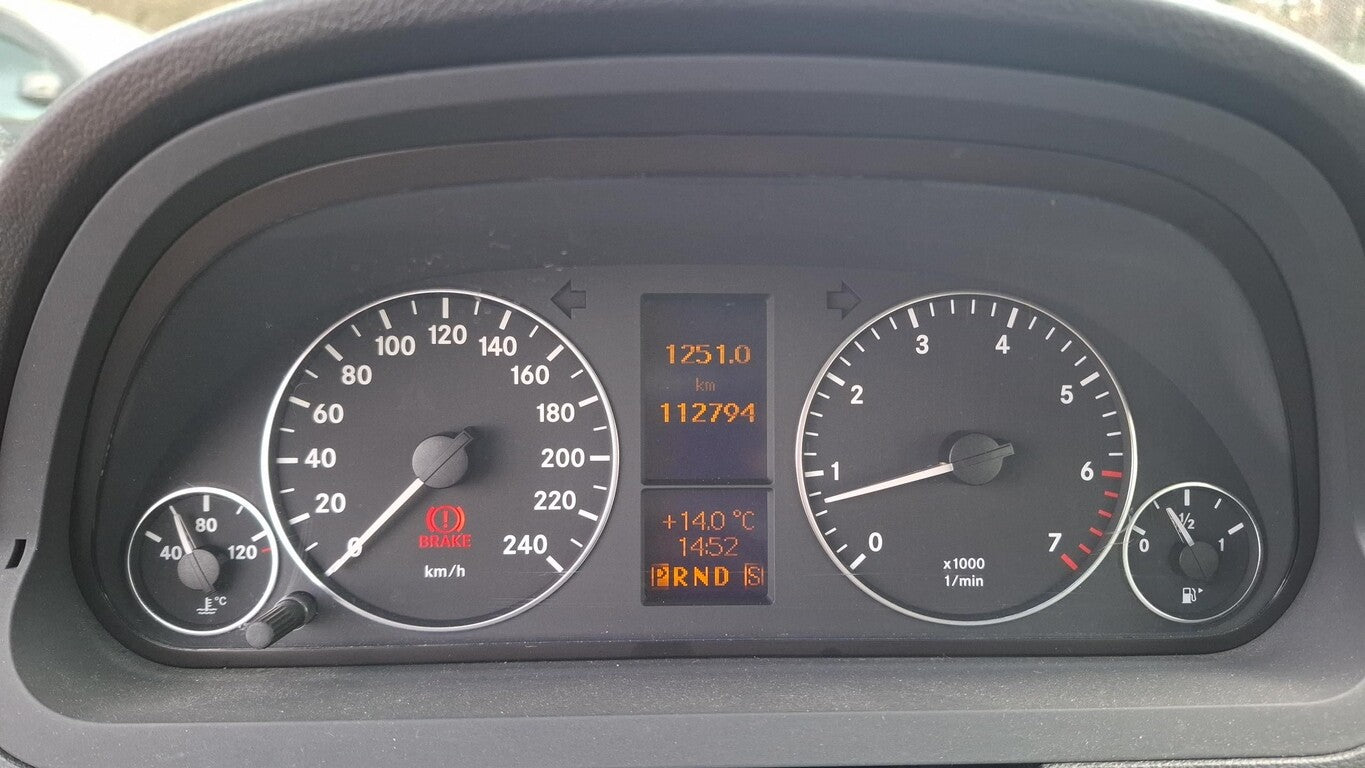 Mercedes-Benz A200 Aut. Elegance Leder SHZ PDC Lichtaut. 20 CD 156611366 5