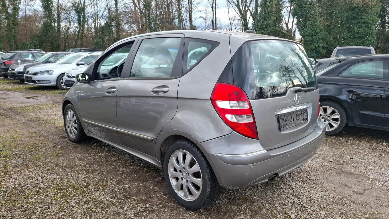 Mercedes-Benz A200 Aut. Elegance Leder SHZ PDC Lichtaut. 20 CD 156611366 3