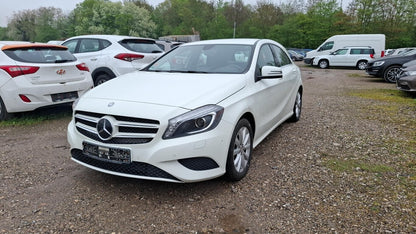 Mercedes-Benz A200 Style 7-DCT Xenon Navi ParkA SHZ Lichtaut.  169677001 0