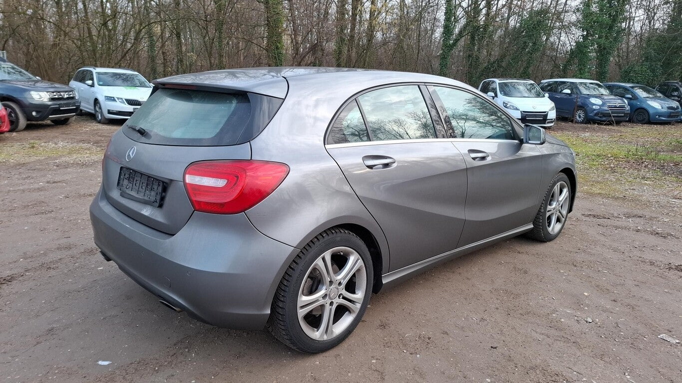 Mercedes-Benz A 200 Urban BE Pano Navi Xenon Klima SHZ PDC 151086046 2