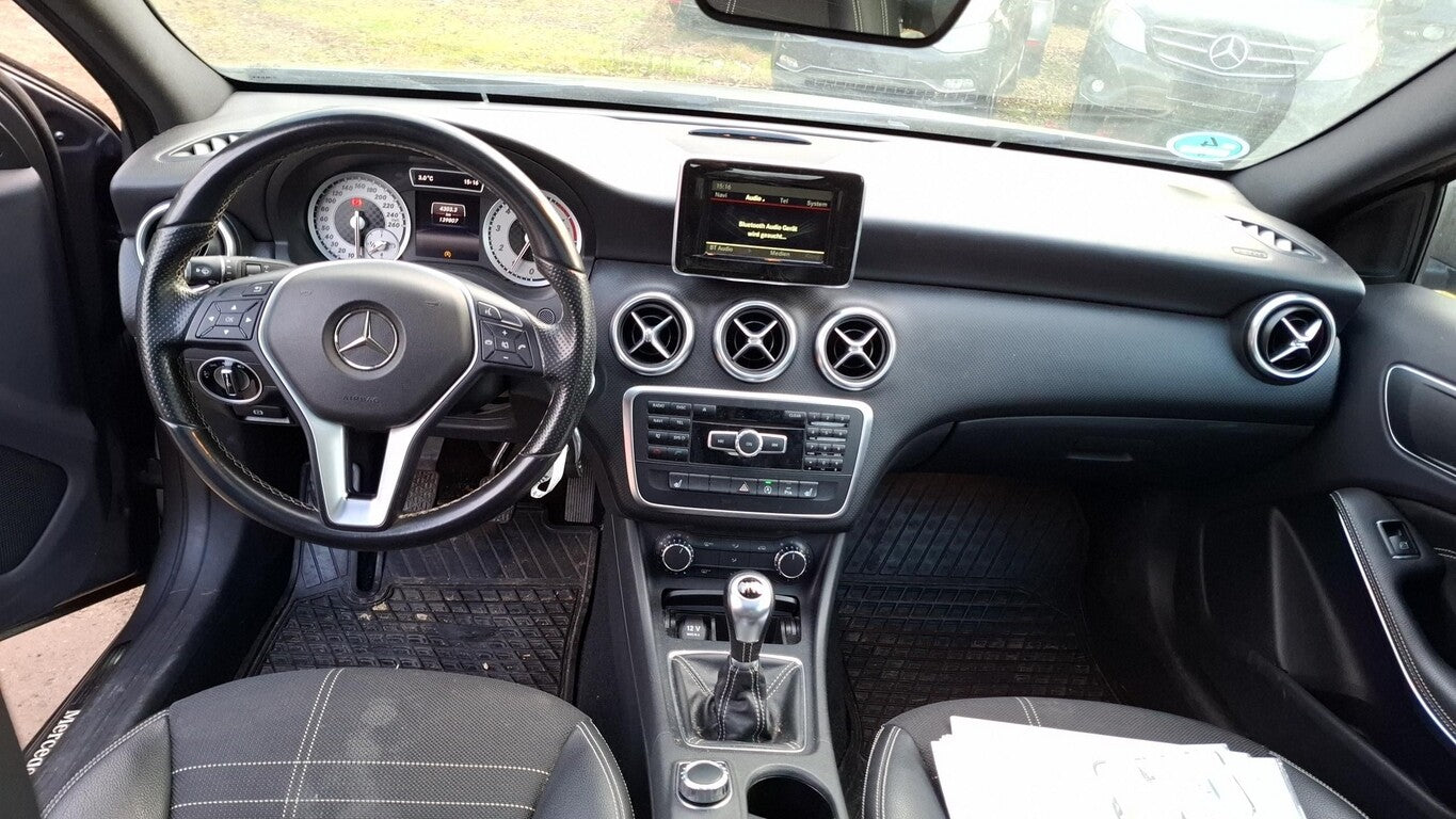 Mercedes-Benz A 200 Urban BE Pano Navi Xenon Klima SHZ PDC 151086046 4