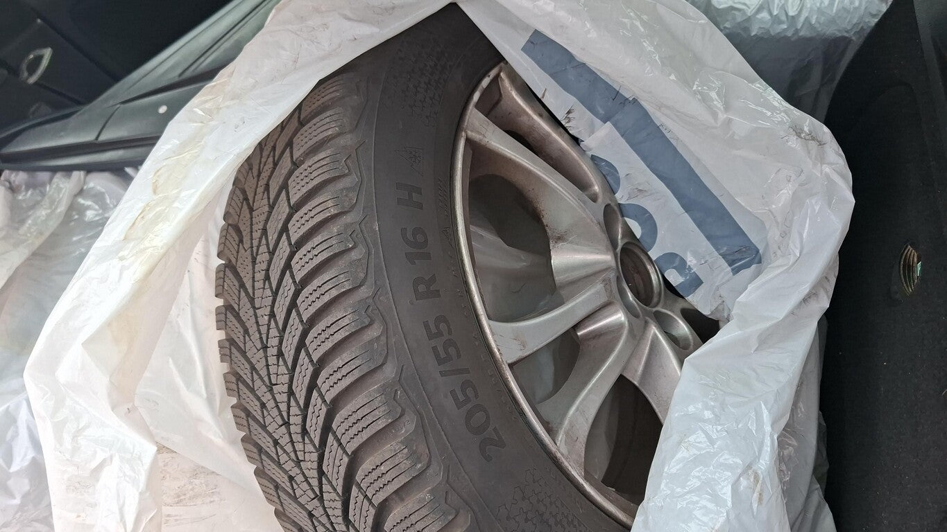 Mercedes-Benz B 180 d Style AHK Navi LED LM SHZ HU 06/2027 137940192 10