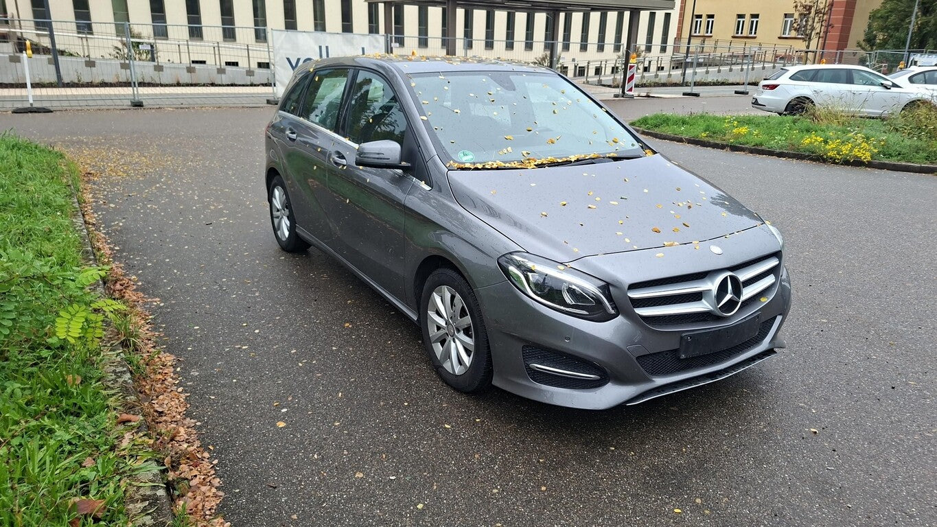 Mercedes-Benz B 180 d Style AHK Navi LED LM SHZ HU 06/2027 137940192 1