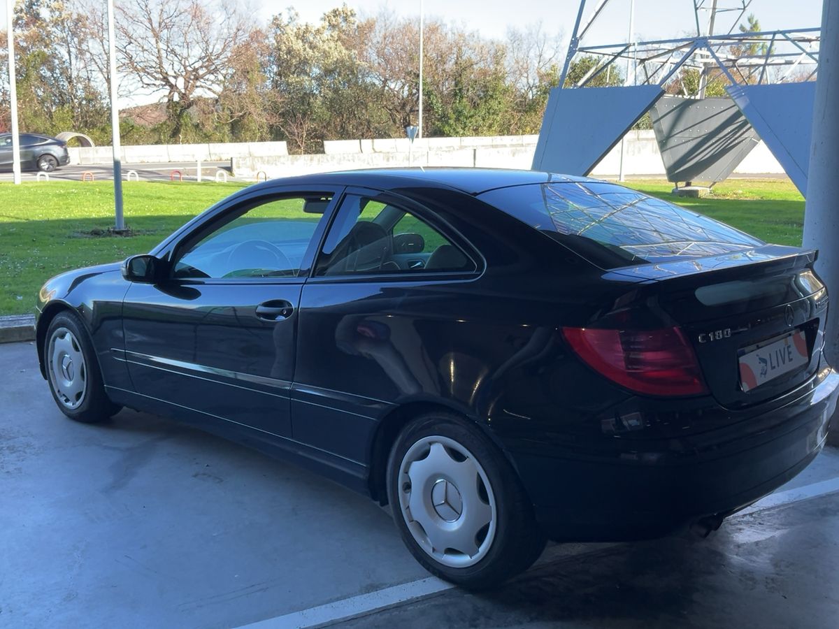 Parte trasera izquierda