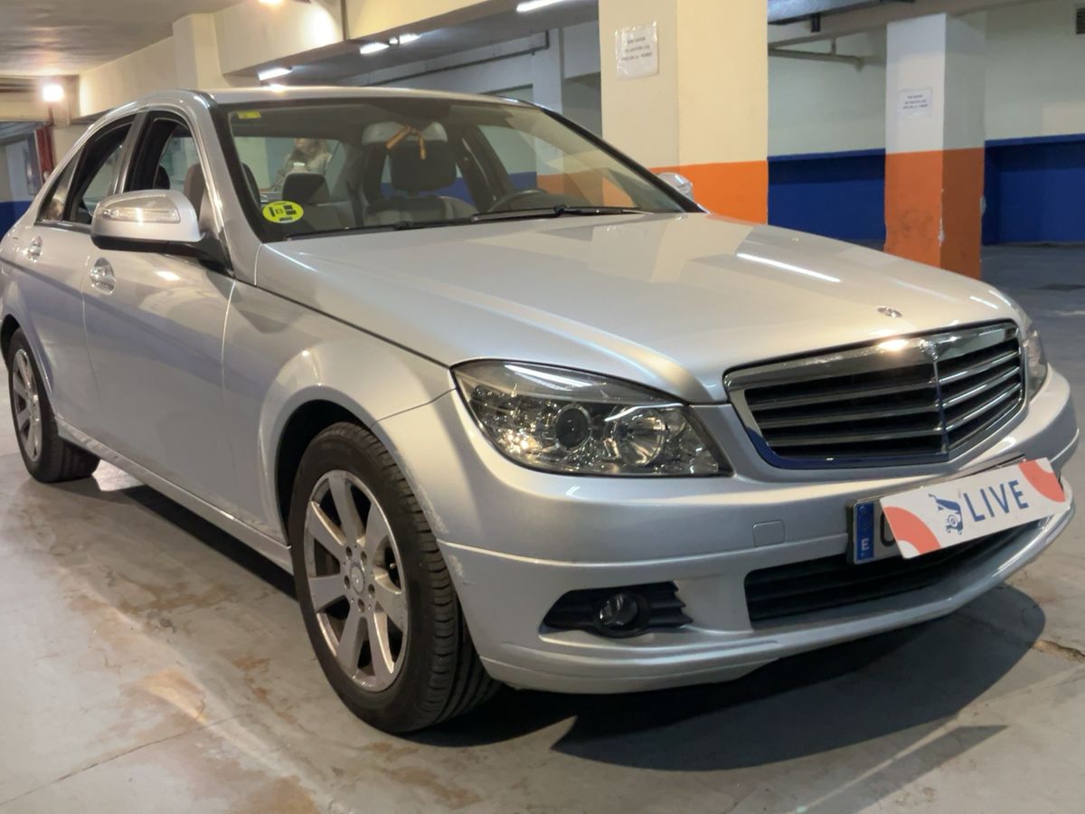 Lateral delantero derecho