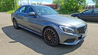 Mercedes-Benz C200d Lim Avantgarde LED Nav GRA Teilleder ParkA 170779800 1
