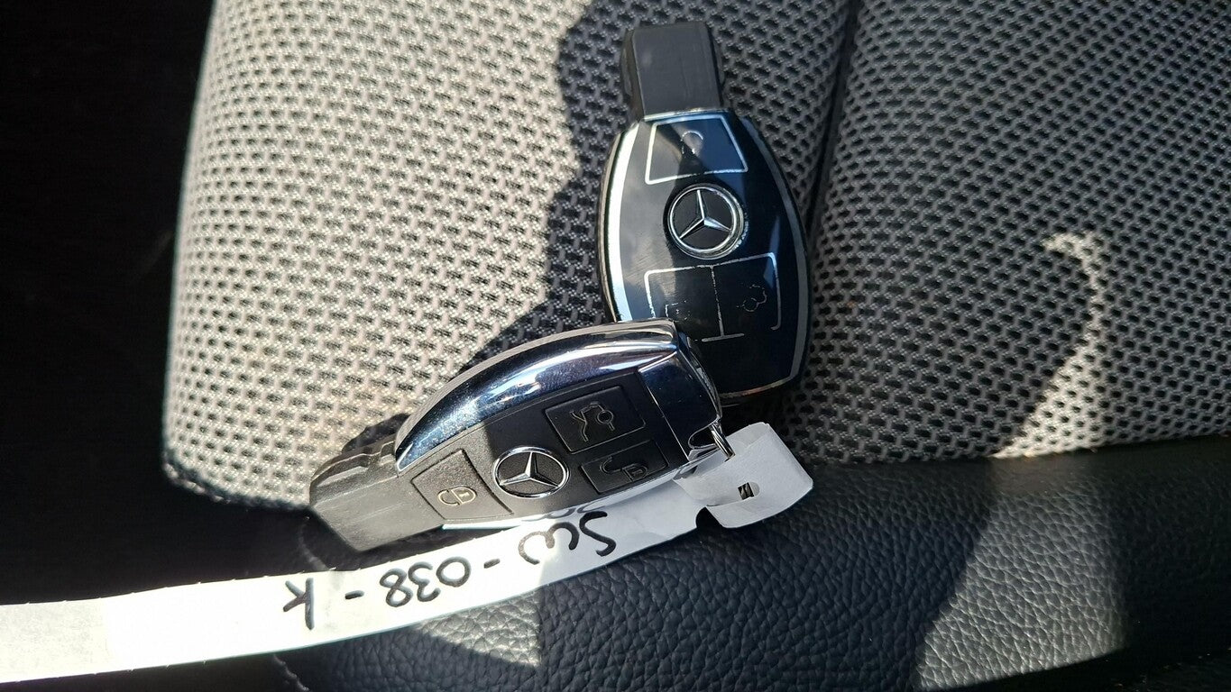 Mercedes-Benz C200d Lim Avantgarde LED Nav GRA Teilleder ParkA 170779800 15