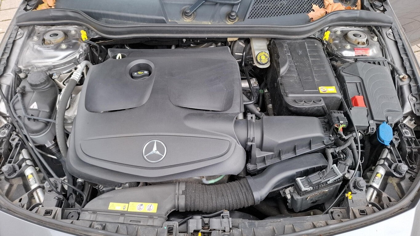 Mercedes-Benz CLA 200 Aut. AMG Line BiXen Nav ParkAss NightP 157958874 11