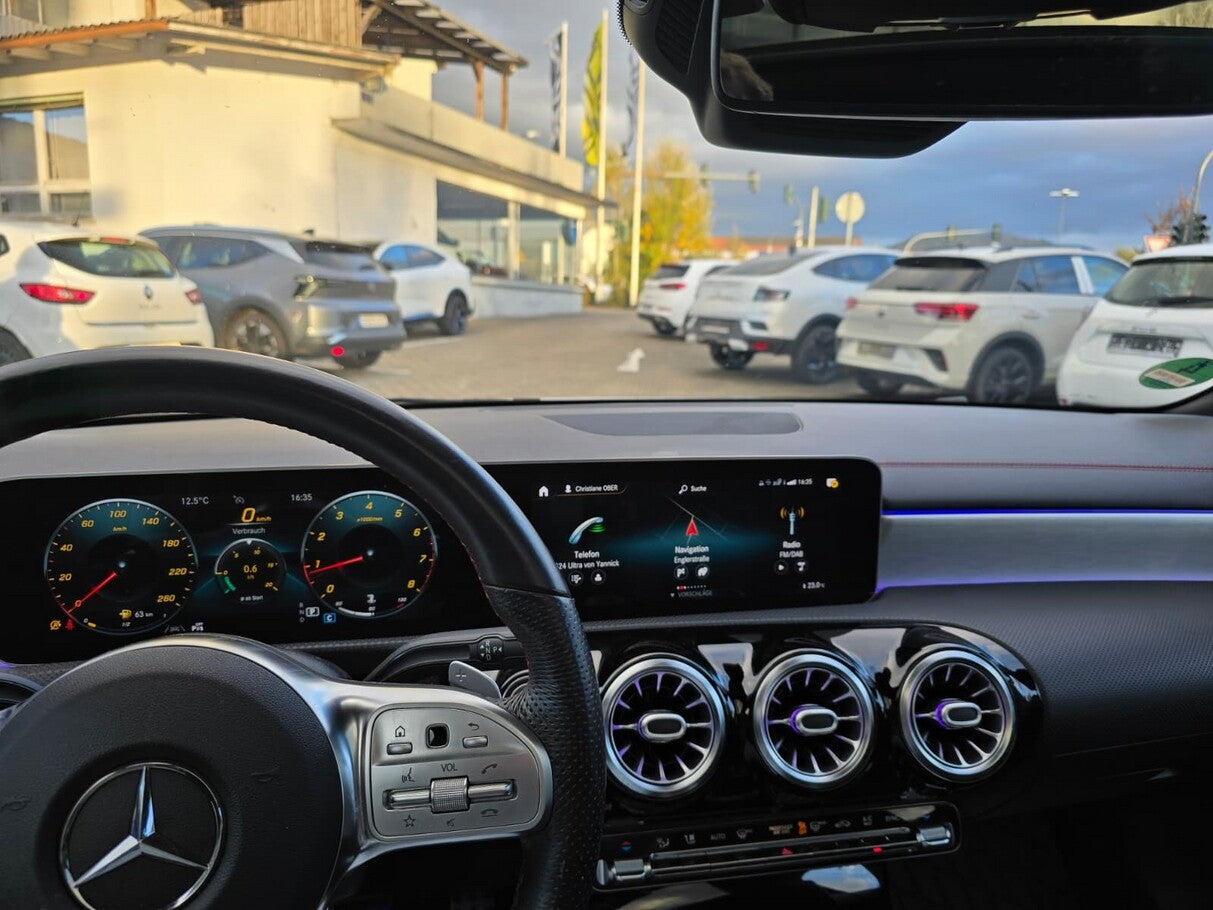 Mercedes-Benz CLA 200 DCT AMG Line Multibeam 19Z Pano KeyLess 138285768 8