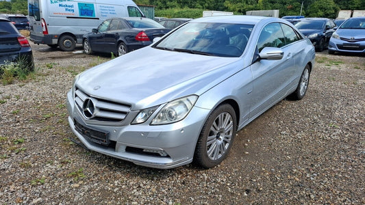 Mercedes-Benz E350 CGI Coupe Avantgarde Leder Navi PDC SHZ Kli 129737923 0