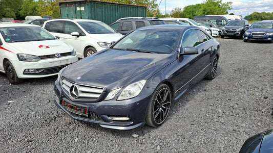 Mercedes-Benz E250 CGI Elegance Coupe Aut. Sport-P AMG PDC SHZ 118986096 0
