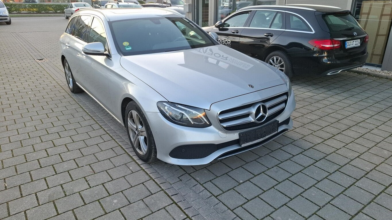 Mercedes-Benz E220 T d Avantgarde Aut. Navi AHK LED Kamera SD 166572809 1