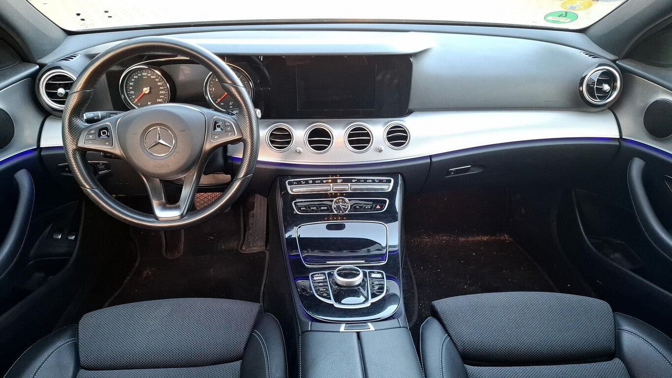 Mercedes-Benz E220 T d Avantgarde Aut. Navi AHK LED Kamera SD 166572809 4