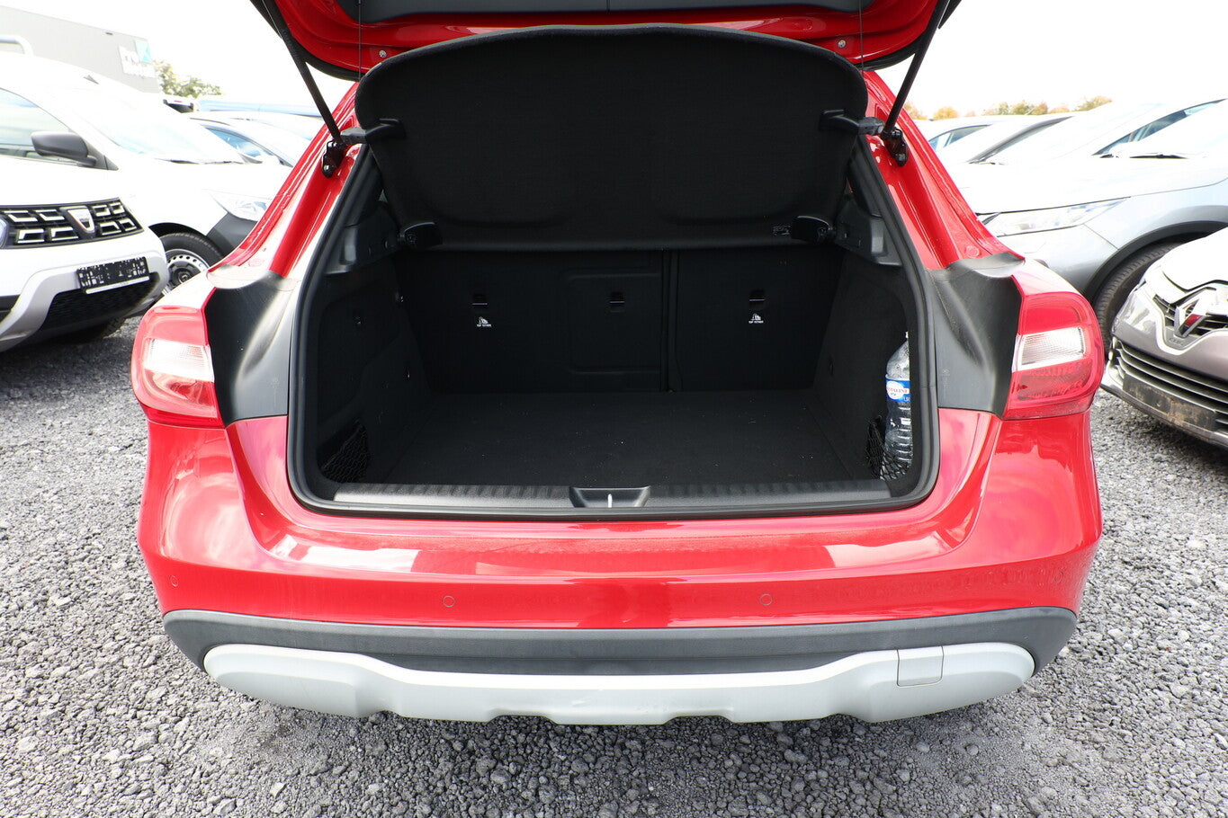 Mercedes-Benz GLA 180 DCT Leder ParkAs Tempomat LM17Z Klima 138832729 10