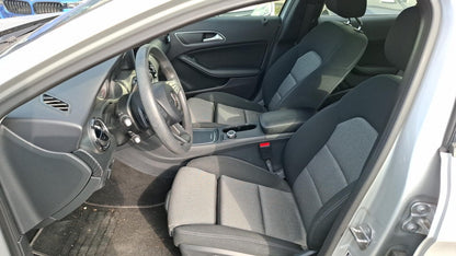 Mercedes-Benz GLA 180 d DCT Nav eHk Kam KeyLess Temp LM17Z 139035687 6