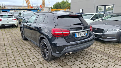 Mercedes-Benz GLA 180 Autom. AMG-Line LED Night NAV LM RFK SHZ 134410247 3
