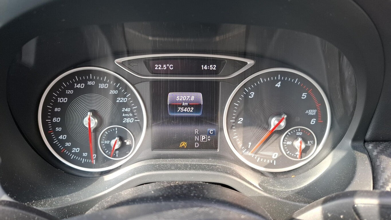 Mercedes-Benz GLA 180 d DCT Nav eHk Kam KeyLess Temp LM17Z 139035687 5