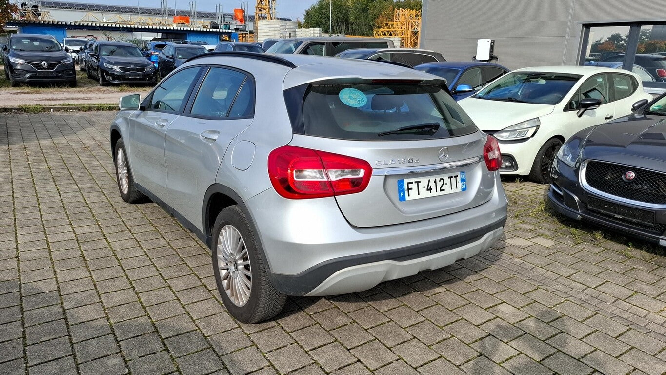 Mercedes-Benz GLA 180 d DCT Nav eHk Kam KeyLess Temp LM17Z 139035687 3