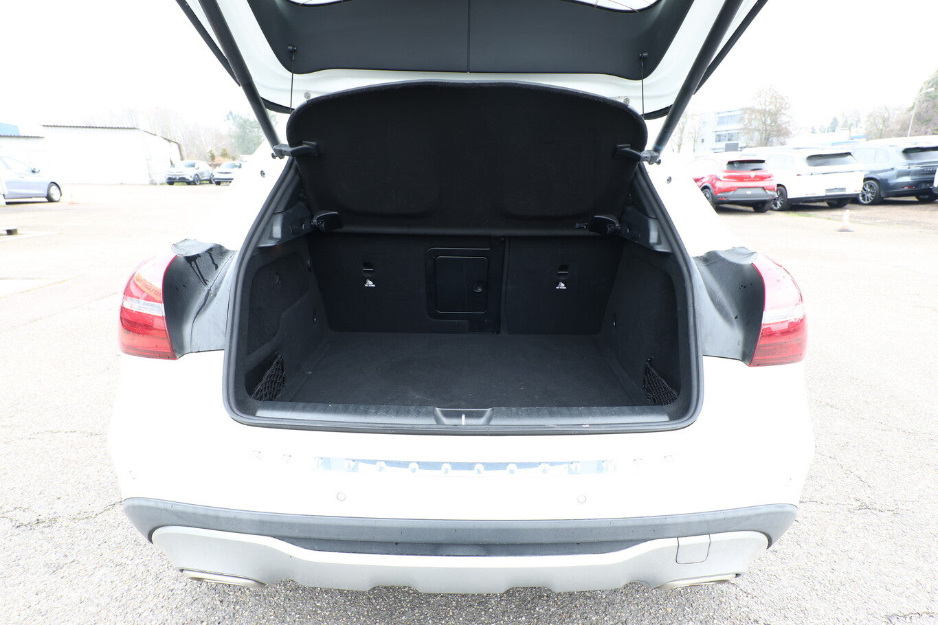 Mercedes-Benz GLA 200 DCT Urban KeyL eHK Nav Kam SHZ PrivG 18Z 155181744 10