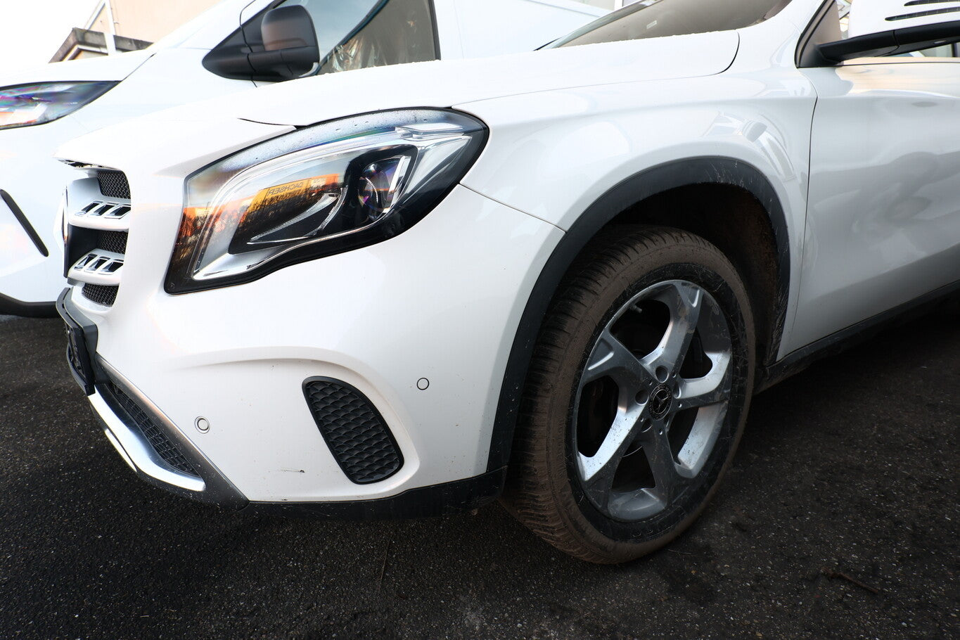 Mercedes-Benz GLA 200 DCT Urban KeyL eHK Nav Kam SHZ PrivG 18Z 149770498 4