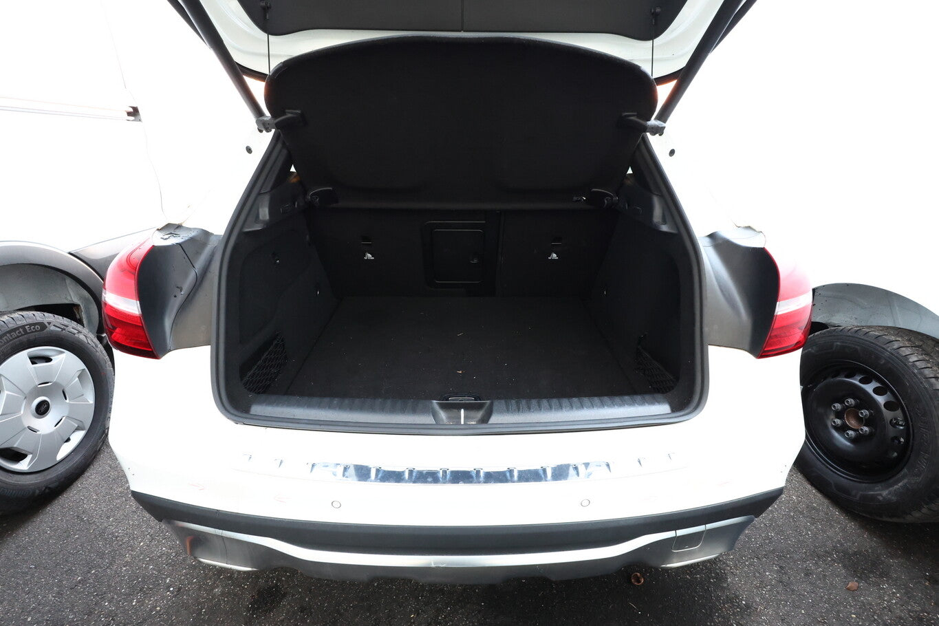 Mercedes-Benz GLA 200 DCT Urban KeyL eHK Nav Kam SHZ PrivG 18Z 149770498 10