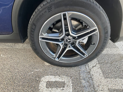 Neumático trasero izquierdo