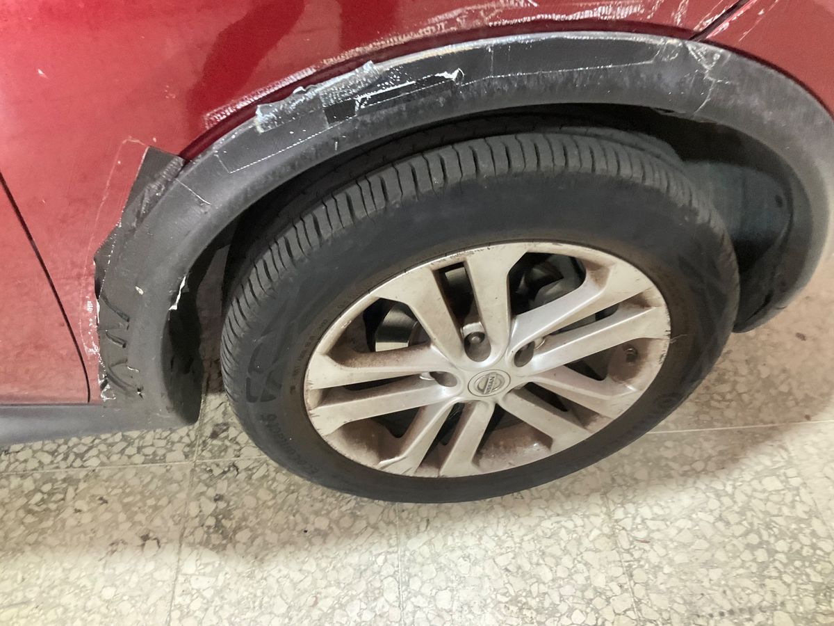 Neumático delantero derecho
