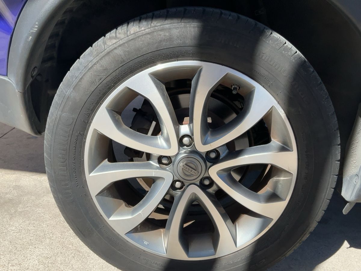 Neumático trasero derecho