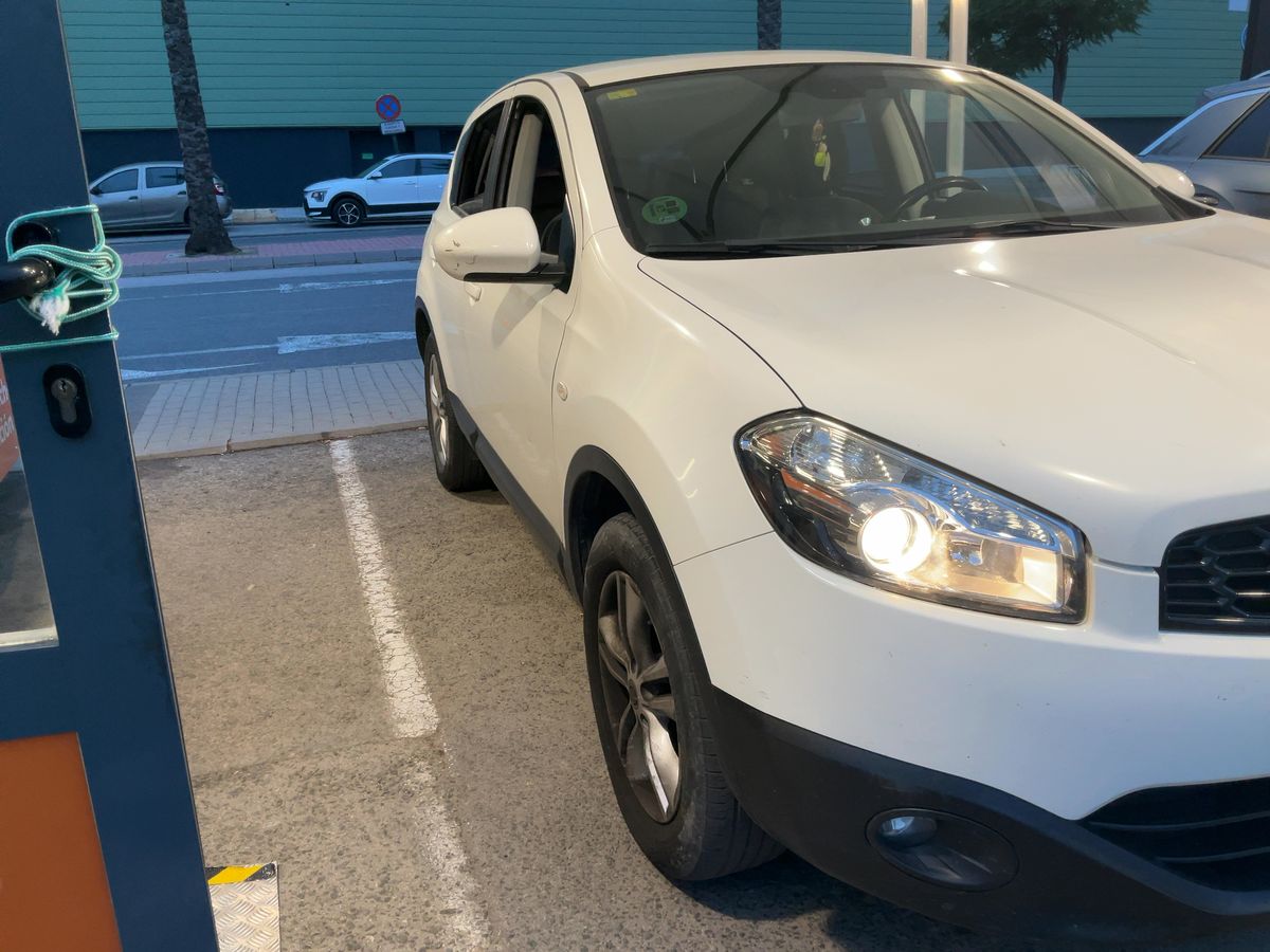 Lateral delantero derecho