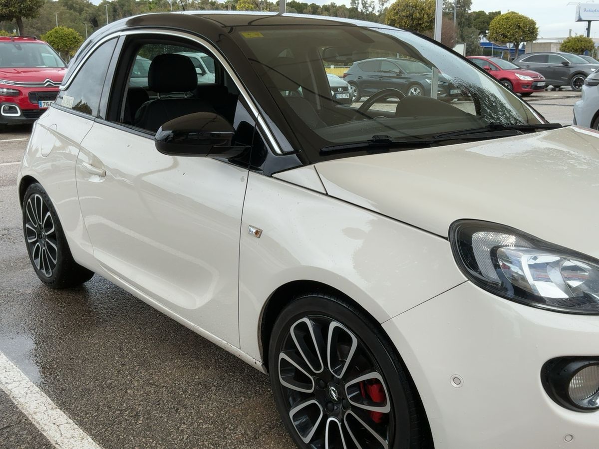 Lateral delantero derecho